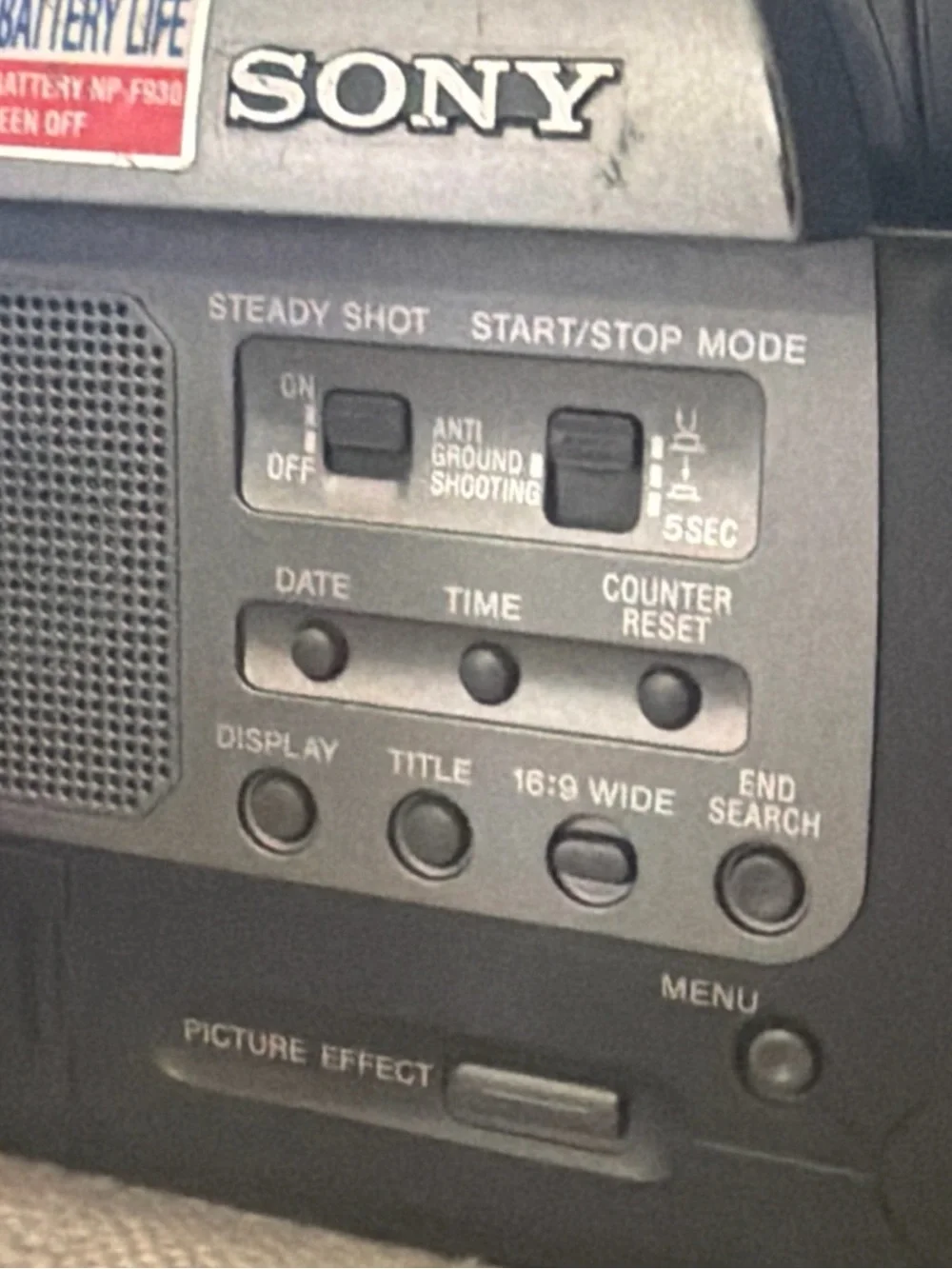 Sony Handycam CCD-TRV72 NTSC Video Hi8 Camcorder / Tested / + Accessories